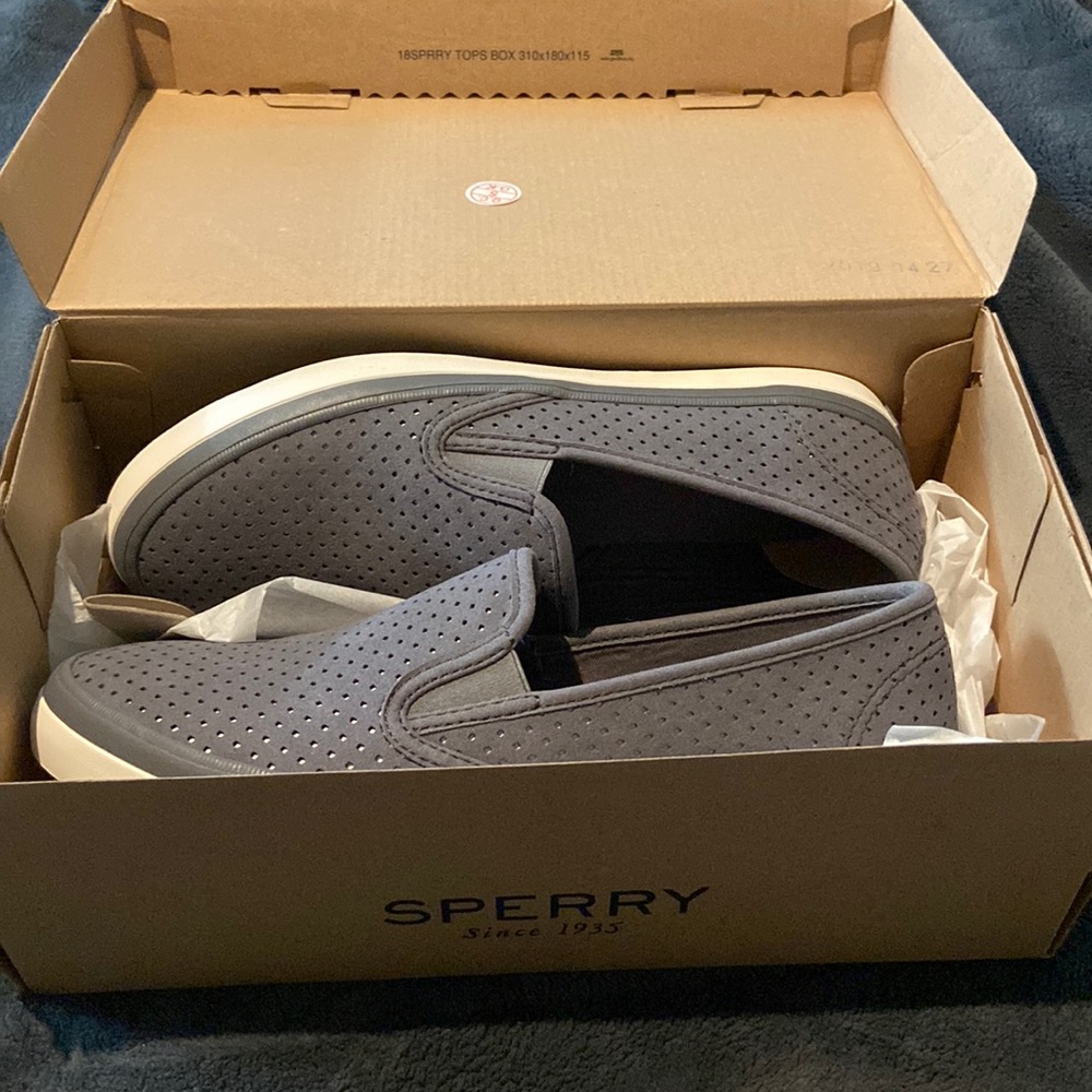 Brand new in box Sperry Womens Shoes